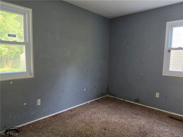 19418 Meadowlark Lane, Warrensville Heights, OH 44128