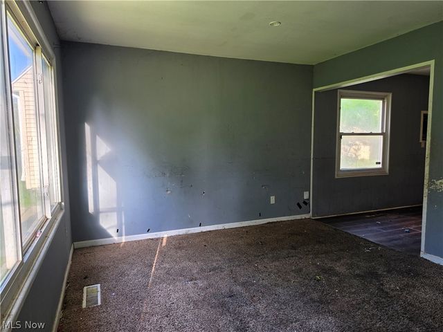 19418 Meadowlark Lane, Warrensville Heights, OH 44128