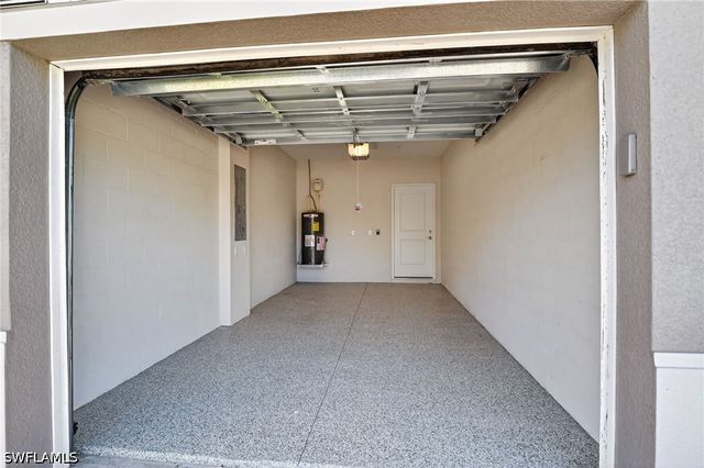 286 Indies DR E 101, Naples, FL 34114