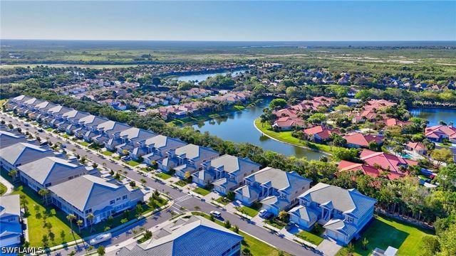 286 Indies DR E 101, Naples, FL 34114