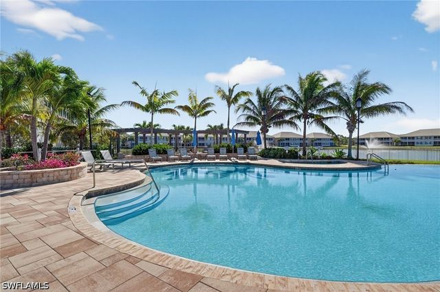 286 Indies DR E 101, Naples, FL 34114
