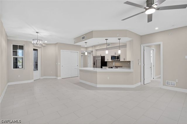 286 Indies DR E 101, Naples, FL 34114