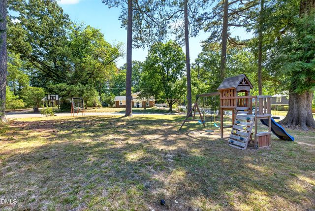 1403 Maple Avenue, Apex, NC 27502
