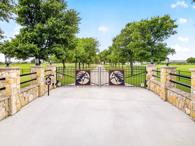 3601 W Fm 4, Cleburne, TX 76033