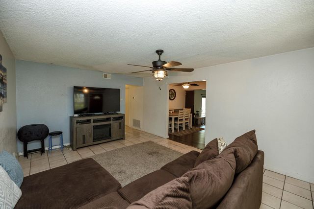 1505 Hamilton Ave, Modesto, CA 95350