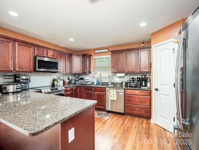 190 Glendower Lane, Chesnee, SC 29323