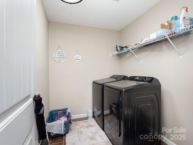 190 Glendower Lane, Chesnee, SC 29323