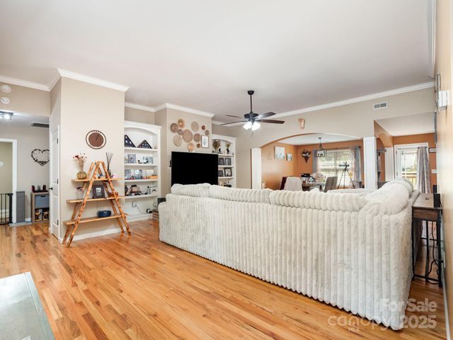 190 Glendower Lane, Chesnee, SC 29323