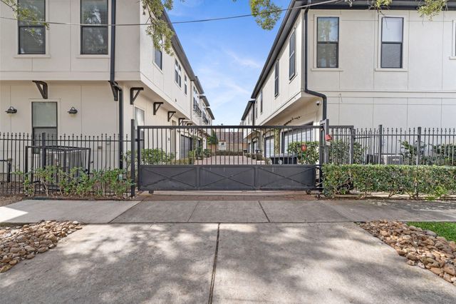 2306 Hadley Street, Houston, TX 77003