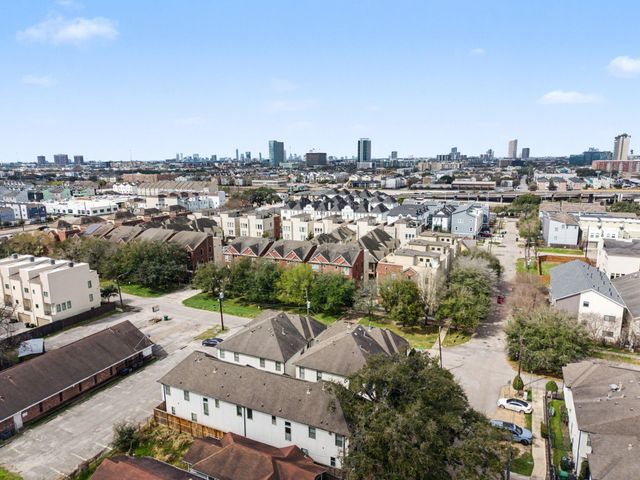 2306 Hadley Street, Houston, TX 77003