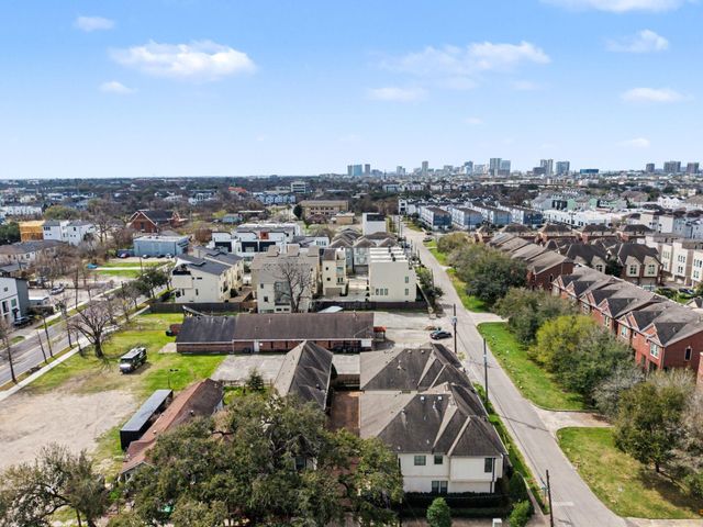 2306 Hadley Street, Houston, TX 77003