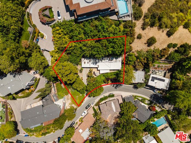 15256 Rayneta Drive, Sherman Oaks, CA 91403