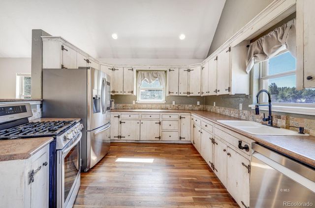 6820 County Road 328, Westcliffe, CO 81252