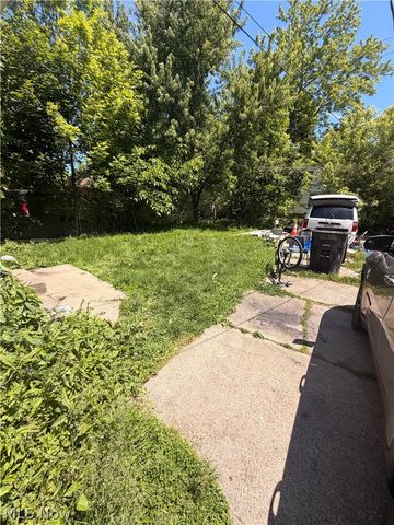 3999 E 141st Street, Cleveland, OH 44128