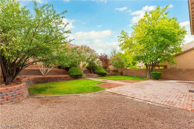 10424 Grassyrock Court, Las Vegas, NV 89129