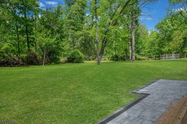 47 Fieldstone Dr, Morris Twp., NJ 07960