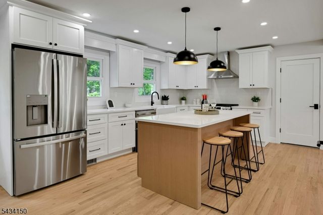 47 Fieldstone Dr, Morris Twp., NJ 07960