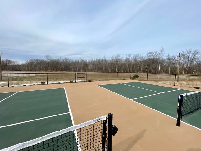 280 ARROWWOOD TRL, Oakland, TN 38060