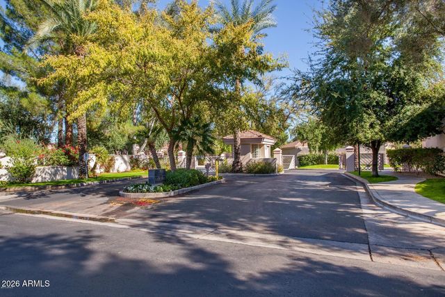 7771 E FOXMORE Lane, Scottsdale, AZ 85258