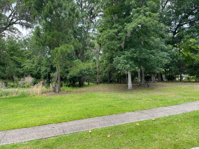 214 De La Gaye Point, Beaufort, SC 29902