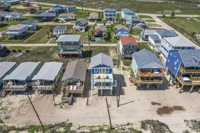 622 Fin Alley, Surfside Beach, TX 77541