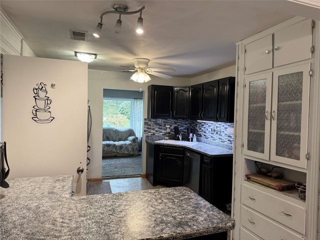 421 DALE Drive, Harborcreek, PA 16511