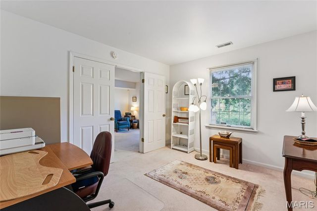 1020 Claytonbrook Drive, Ballwin, MO 63011