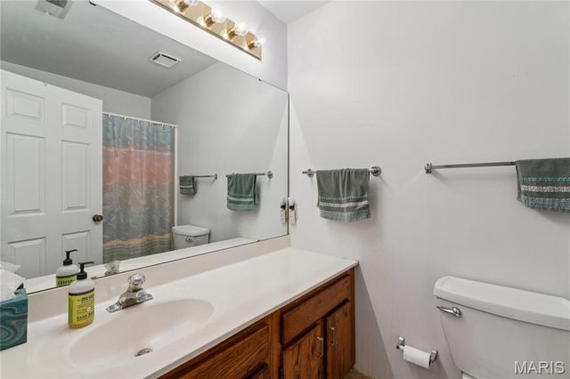 1020 Claytonbrook Drive, Ballwin, MO 63011