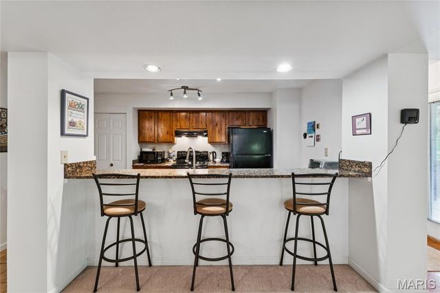 1020 Claytonbrook Drive, Ballwin, MO 63011
