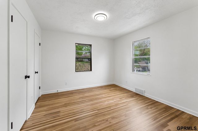 3845 N 65th Avenue, Omaha, NE 68104