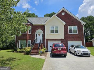 2720 Meadow Gate Way, Loganville, GA 30052