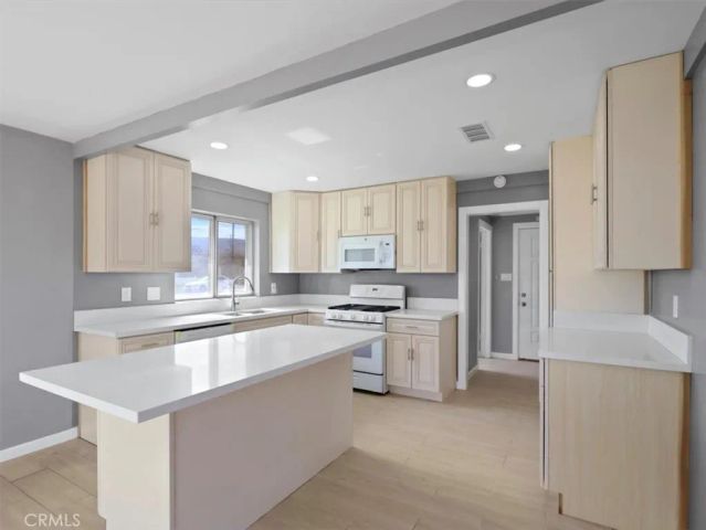 5149 W Avenue L14, Lancaster, CA 93536