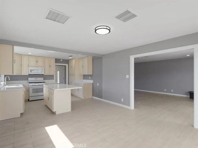 5149 W Avenue L14, Lancaster, CA 93536