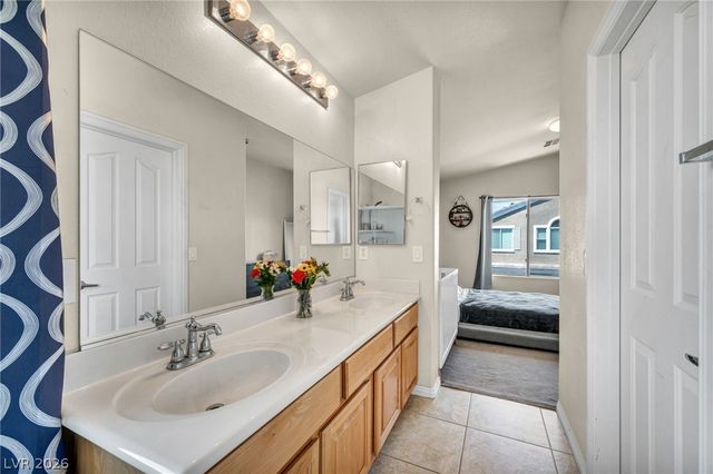 7112 Cabin Fever Street 101, Las Vegas, NV 89149