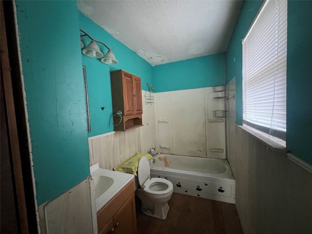 1335 N Washburn Road, Bells, TX 75414