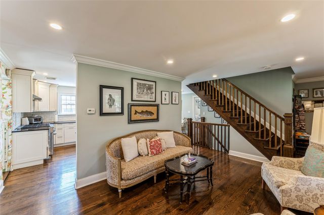 122 Cypress Street, Floral Park, NY 11001