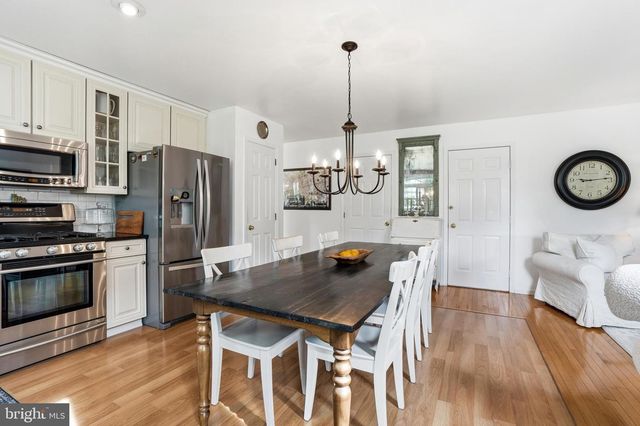 360 ESSEX CT, Perkasie, PA 18944