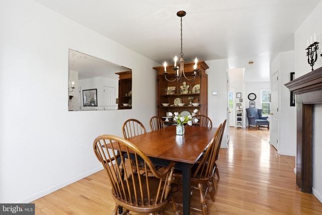 360 ESSEX CT, Perkasie, PA 18944