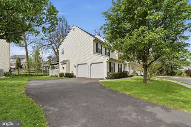 360 ESSEX CT, Perkasie, PA 18944