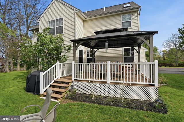 360 ESSEX CT, Perkasie, PA 18944