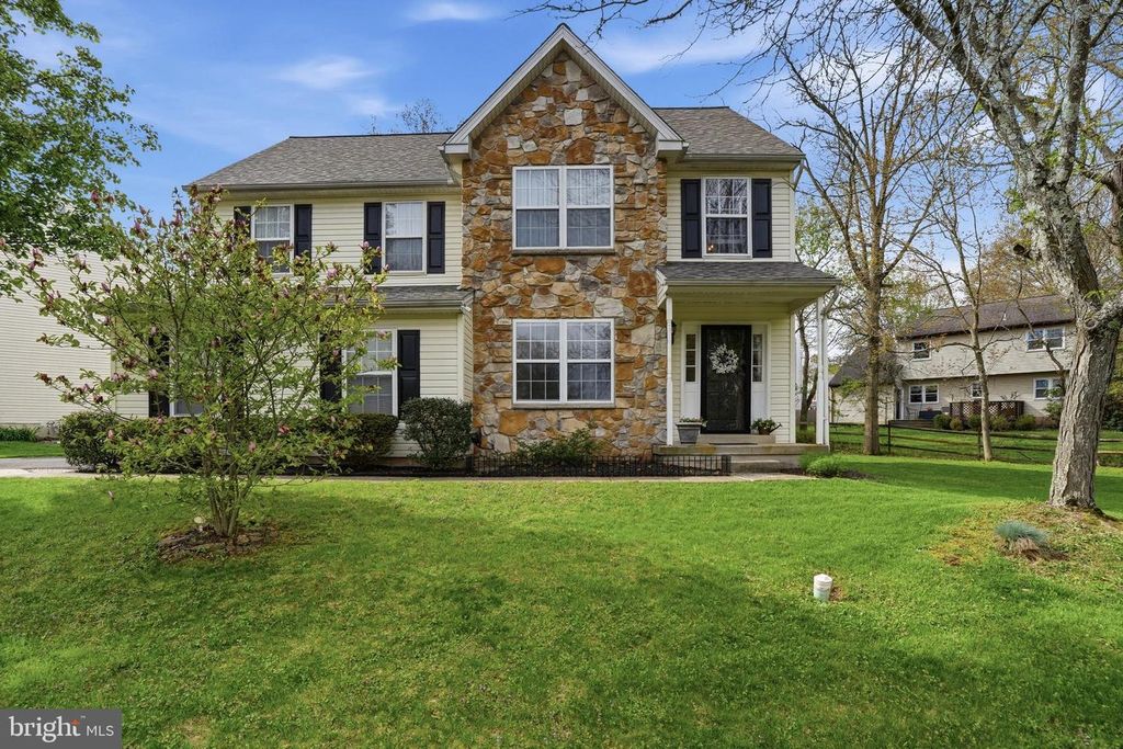 360 ESSEX CT, Perkasie, PA 18944