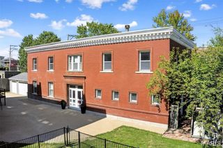 4335 Westminster Place, St Louis, MO 63108