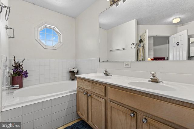 5109 CASTLESTONE DR, Baltimore, MD 21237