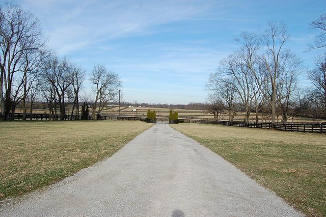 2152 Iron Works Pike, Lexington, KY 40511