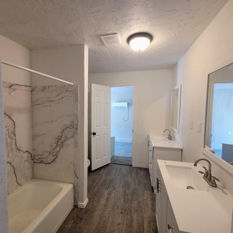 1615 Grant Street, Levelland, TX 79336