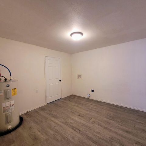 1615 Grant Street, Levelland, TX 79336