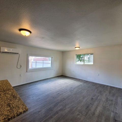 1615 Grant Street, Levelland, TX 79336