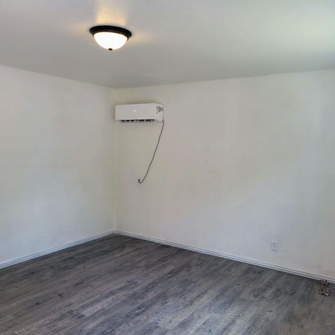 1615 Grant Street, Levelland, TX 79336