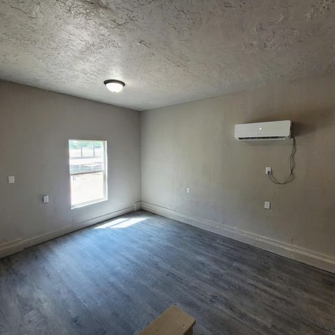 1615 Grant Street, Levelland, TX 79336