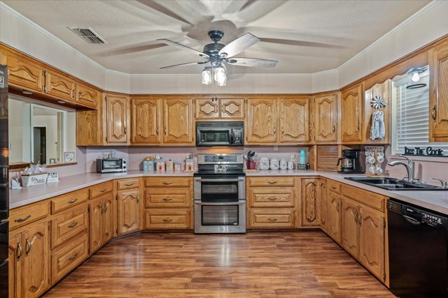 214 Southridge, Edgewood, TX 75117